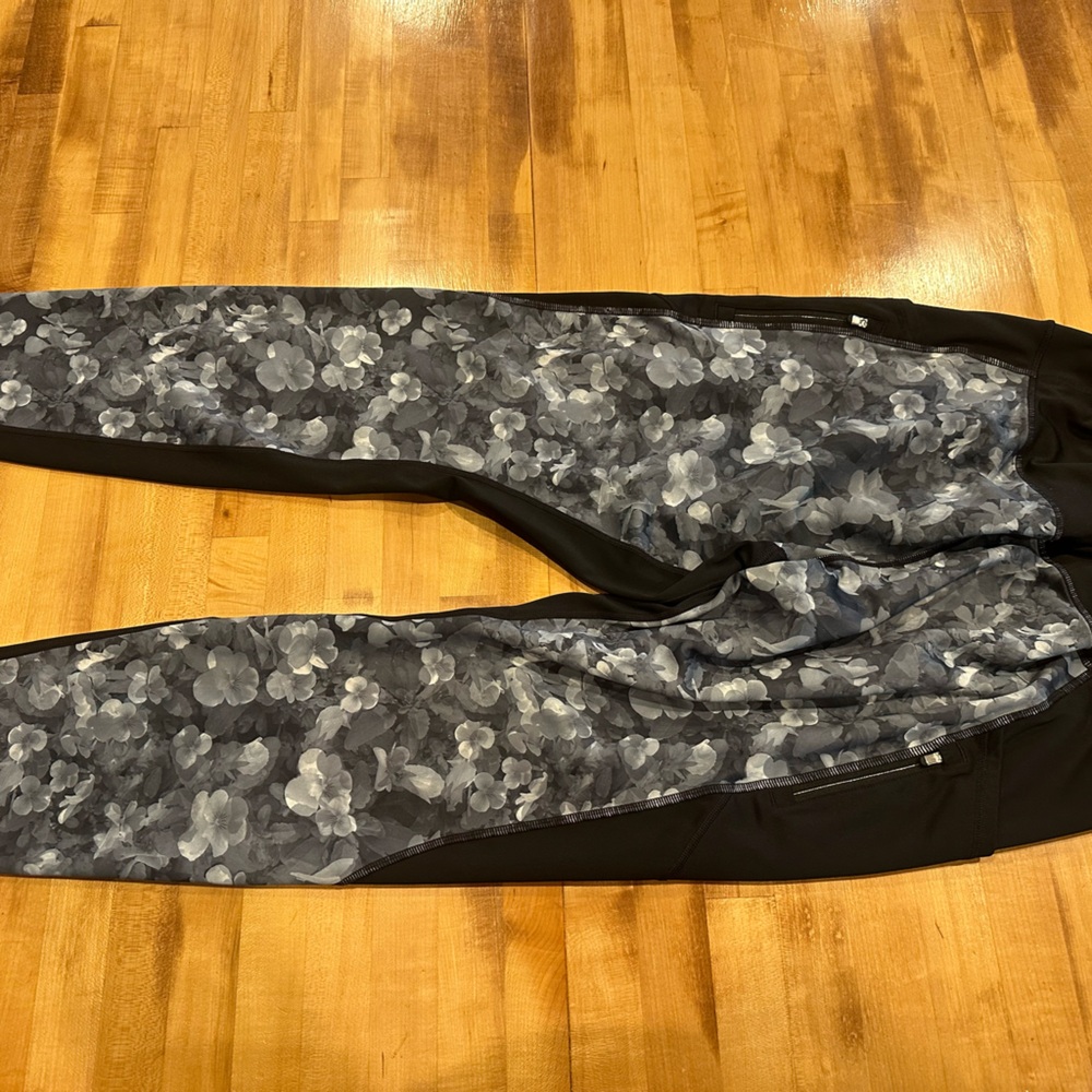 Athleta Floral Gray and Black Leggings, Winter, Micro Fleece lined